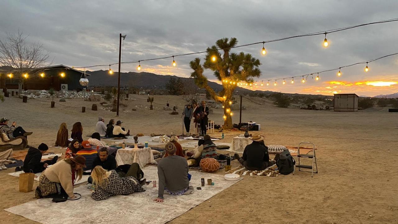 Sapphire Haven + Casita! Pool + Spa + Movie Theatre + 10 Min To Monument! Joshua Tree Extérieur photo