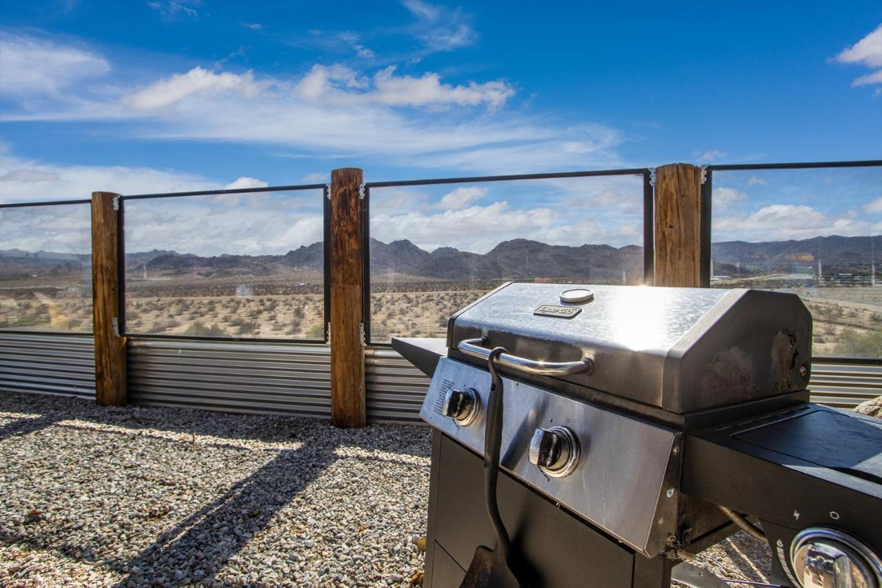 Sapphire Haven + Casita! Pool + Spa + Movie Theatre + 10 Min To Monument! Joshua Tree Extérieur photo