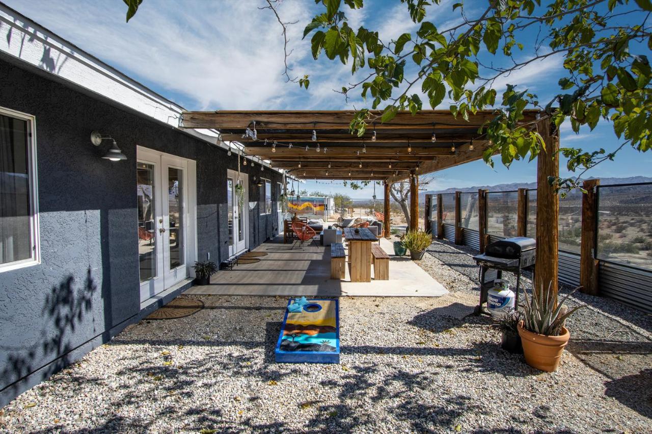 Sapphire Haven + Casita! Pool + Spa + Movie Theatre + 10 Min To Monument! Joshua Tree Extérieur photo
