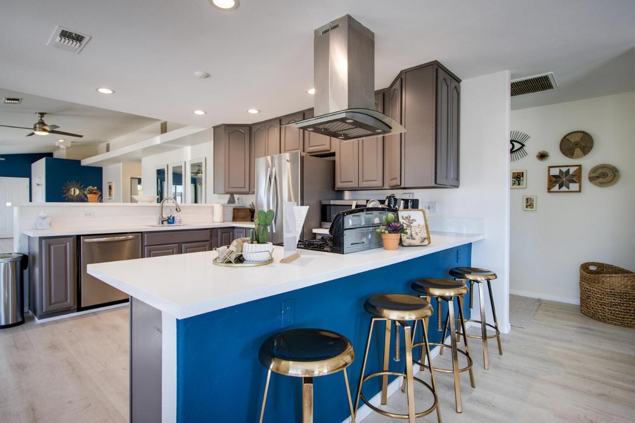 Sapphire Haven + Casita! Pool + Spa + Movie Theatre + 10 Min To Monument! Joshua Tree Extérieur photo