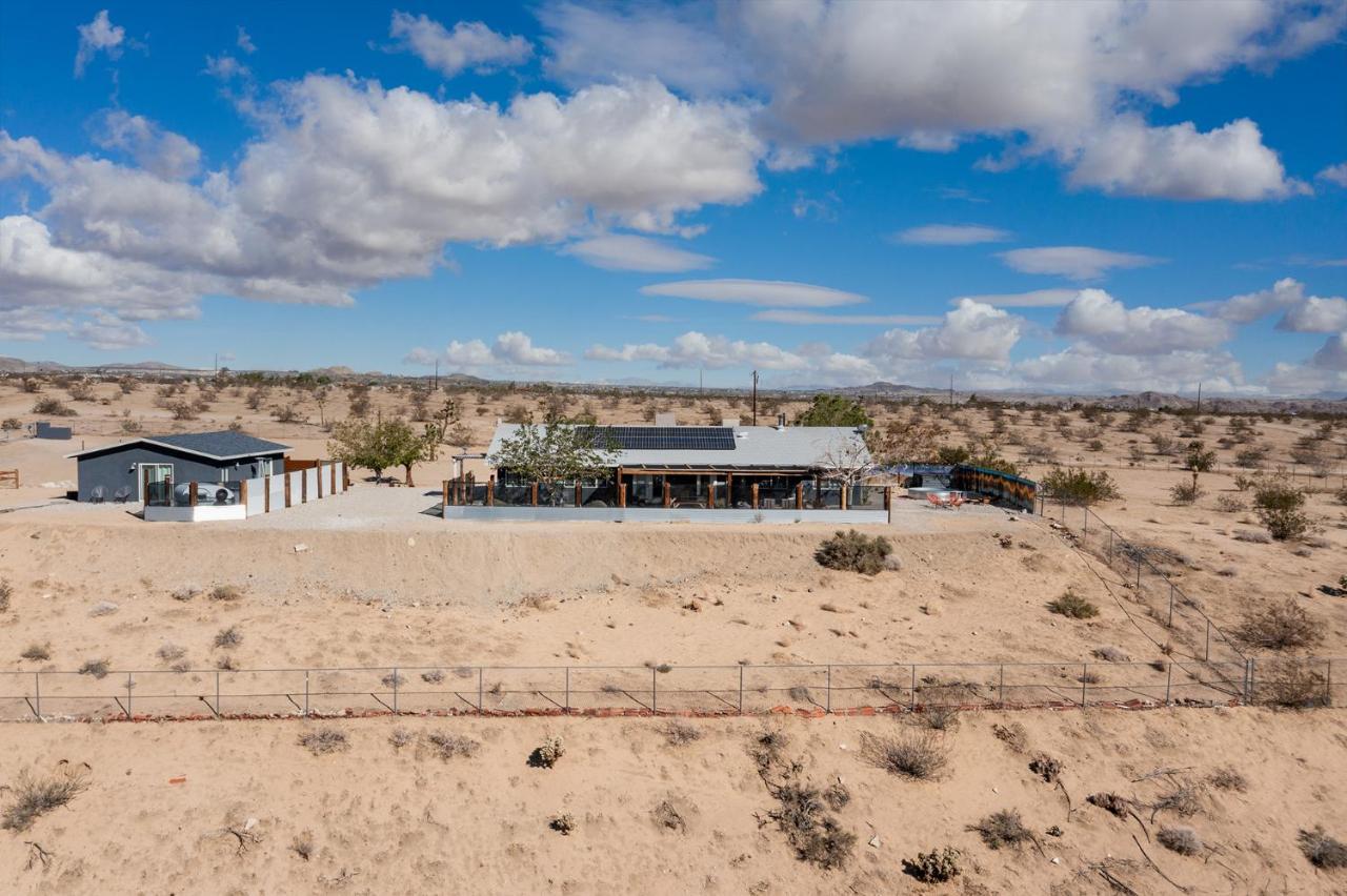 Sapphire Haven + Casita! Pool + Spa + Movie Theatre + 10 Min To Monument! Joshua Tree Extérieur photo