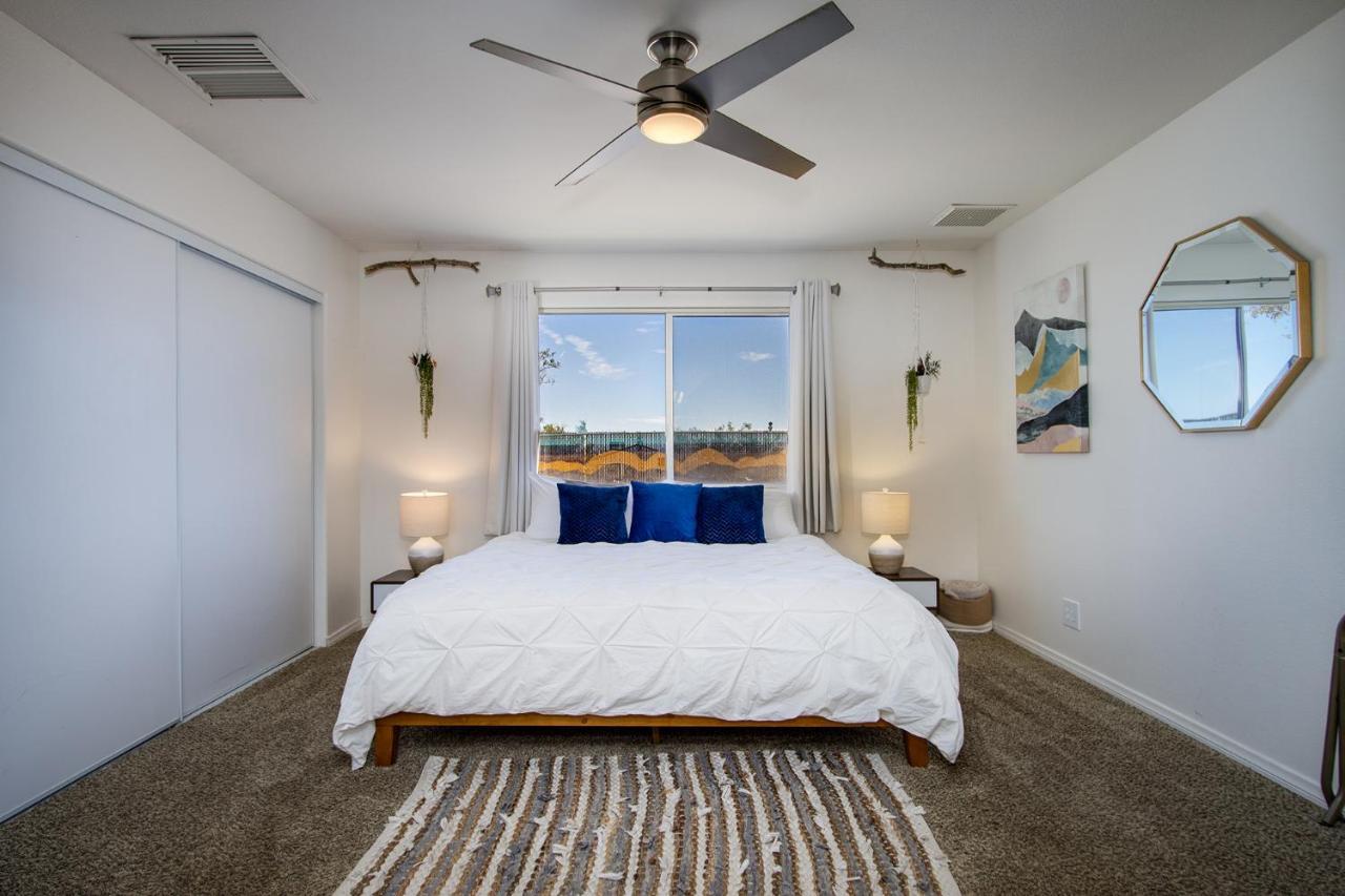 Sapphire Haven + Casita! Pool + Spa + Movie Theatre + 10 Min To Monument! Joshua Tree Extérieur photo