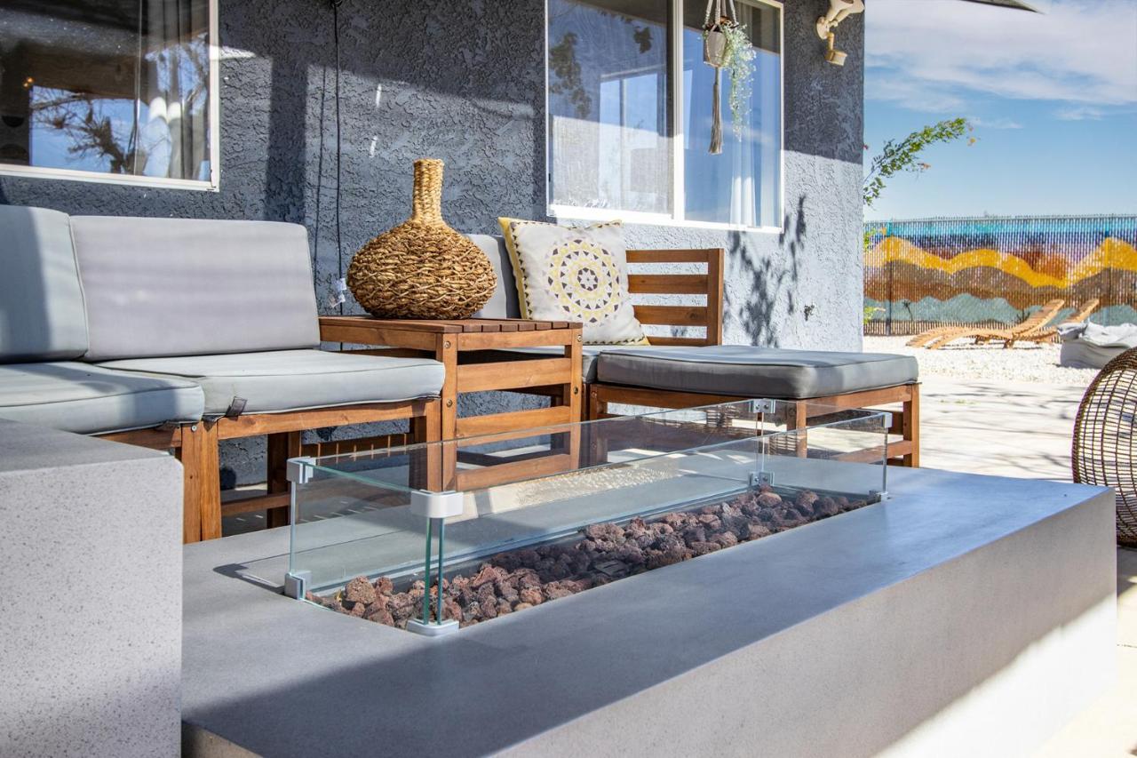 Sapphire Haven + Casita! Pool + Spa + Movie Theatre + 10 Min To Monument! Joshua Tree Extérieur photo