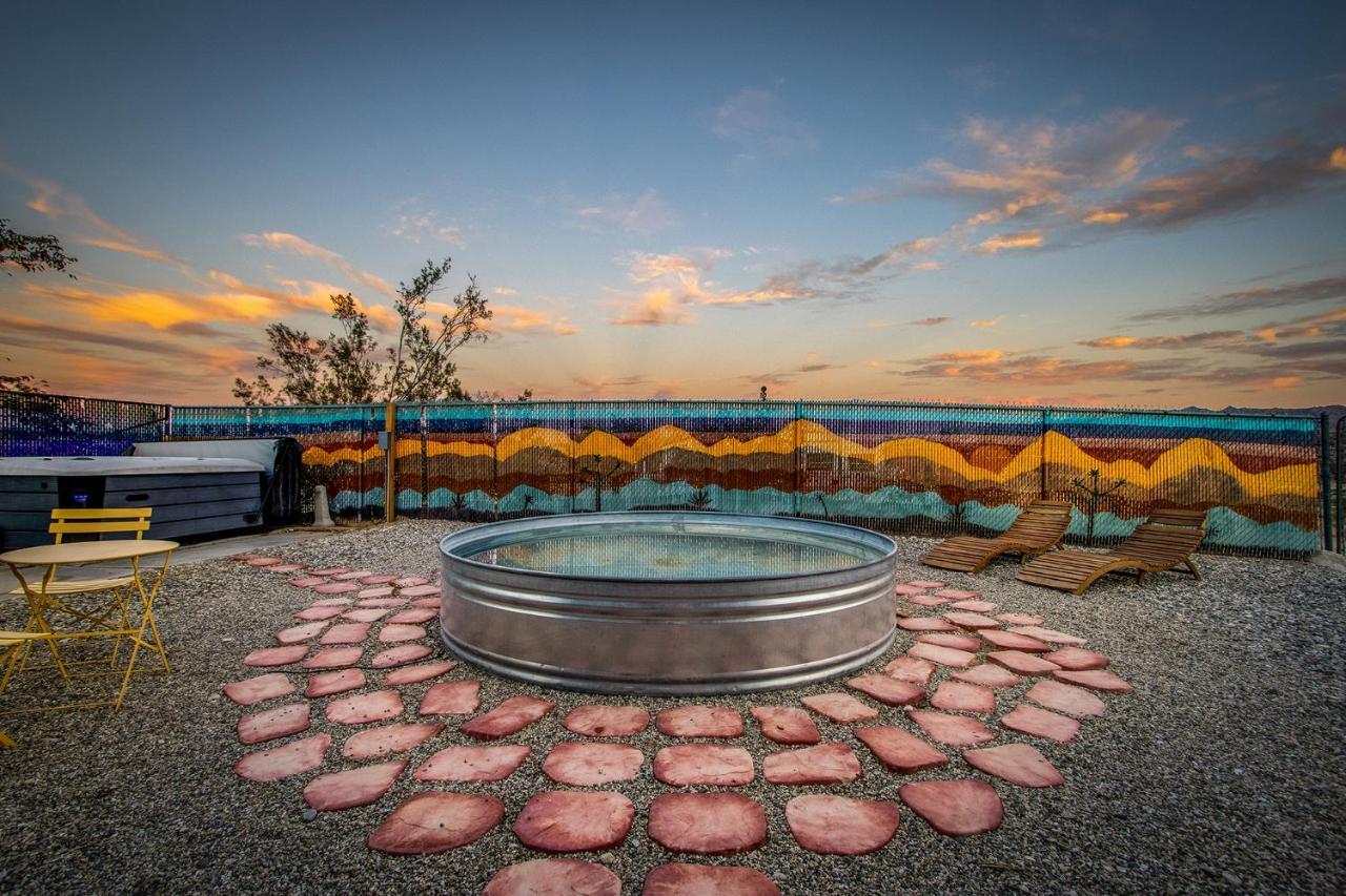 Sapphire Haven + Casita! Pool + Spa + Movie Theatre + 10 Min To Monument! Joshua Tree Extérieur photo